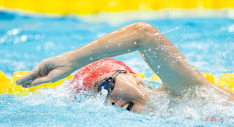 游泳——女子400米自由泳S11級：張曉彤奪冠